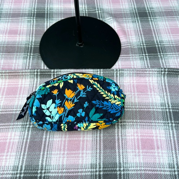 Handbags - Vera Bradly makeup case (buy it now price)